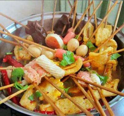 【成都小吃培訓(xùn)哪家好】麻辣燙、串串鍋、麻辣串，自己制作，好吃又健康！