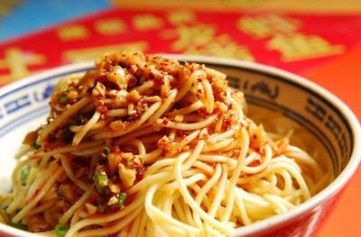 夏季小吃涼面培訓(xùn)哪里有？清爽可口令食客流連忘返