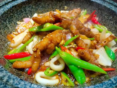  麻辣香鍋技能做法哪家好？各種調(diào)味醬的制造