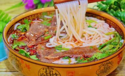 小吃培訓在哪里學最好？學習羊肉粉技術(shù)培訓