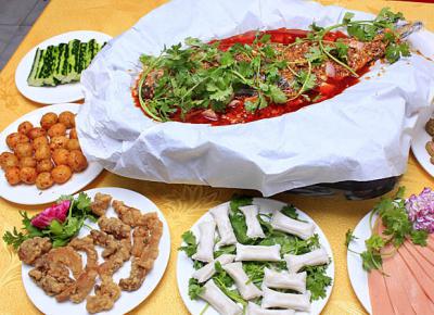 成都小吃培訓(xùn)費(fèi)用，紙包魚(yú)技術(shù)培訓(xùn)哪里專業(yè)？
