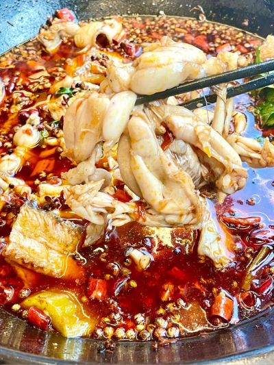 成都學(xué)美蛙魚(yú)火鍋技術(shù)培訓(xùn)哪家好？