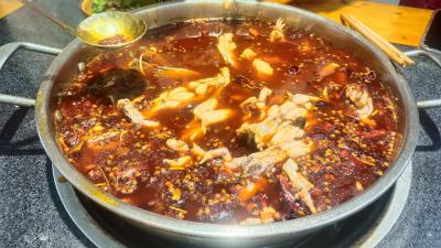 成都學(xué)魚(yú)火鍋技術(shù)培訓(xùn)哪家好？