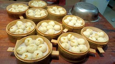 小吃培訓(xùn)學(xué)校多少錢？正宗小吃技術(shù)培訓(xùn)學(xué)校