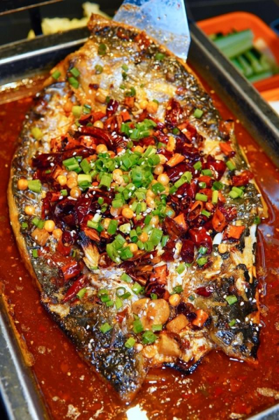 萬(wàn)州烤魚(yú)技術(shù)培訓(xùn)哪里正規(guī)？培訓(xùn)成都串串香多少錢(qián)？