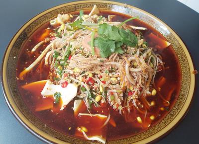 培訓(xùn)冒菜學(xué)校學(xué)費(fèi)哪家合理？掌握市場(chǎng)行情做出明智選擇