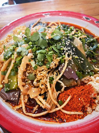 成都冒菜培訓(xùn)學(xué)校怎么選？飄味緣優(yōu)勢(shì)特點(diǎn)全解析