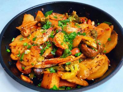 麻辣香鍋技術(shù)培訓(xùn)學(xué)校哪家好？成都飄緣麻辣鍋培訓(xùn)